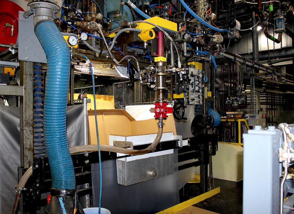 BASF’s technical facilities in Wyandotte, Michigan, serve as an innovation hub for the flexible foam industry.
Resources include a pilot slab stock foam machine and pouring equipment.