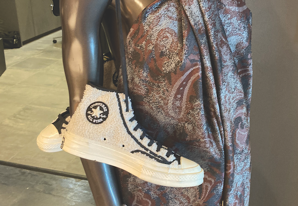 Kingsdown Design Mavericks. Kingsdown refreshed the Vintage Couture line with boiled wool handles, tape and bases. The look was inspired by custom boiled wool Converse sneakers, which were displayed on a mannequin in the showroom window.